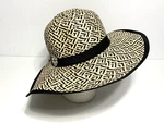 Women's Jaclyn Smith Floppy Black Straw Weave Hat Osfm. Fixed Price $7.50.