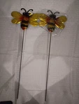 2 Big Bees True Living Outdoors Garden Stakes Gold And Black Color. Fixed Price $8.99.