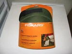 Fiskars Knee Pads Gardening Dual Straps Moisure Proof Shell Soft Foam Liner Mip. Fixed Price $15.95.