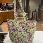 Vera Bradley Tote Shoulder Bag Tutti Frutti Pattern 6 Inside Pockets 2 Outside. Fixed Price $27.98.