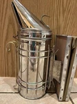 Vivo Hive Smoker Stainless Steel W/heat Shield Beekeeping Equipment. Fixed Price $20.00.