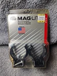 Mag-lite ASXD026 Mounting Bracket Clamp Pack Nos 1997 Cell Nip. Fixed Price $13.45.
