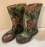 Sloggers Boots Women's Garden Rain Water Size 6 Us Midsummer Floral Black Shoes. Fixed Price $22.99.